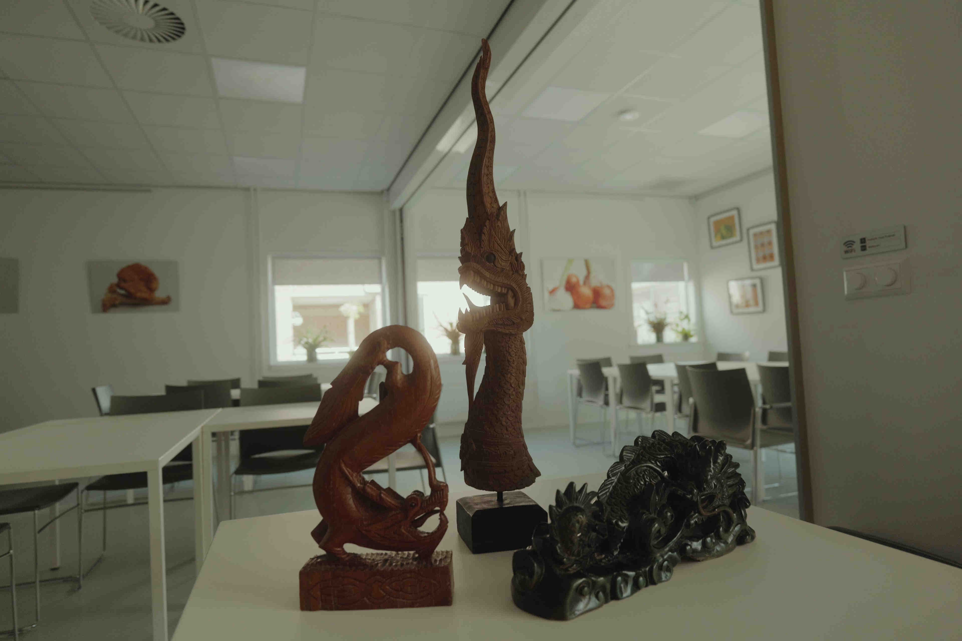 The three prizes for the tournament